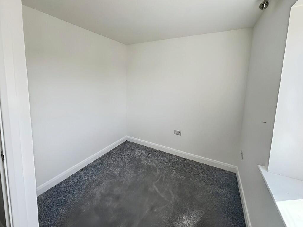 f80e5e22-10000328...