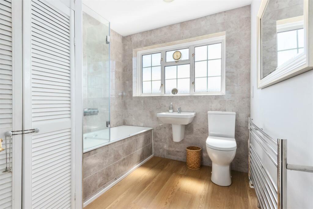 Cambourne Road SM4 PH14 (2).jpg