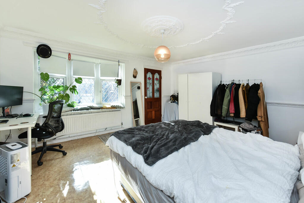 Pownall Road, London