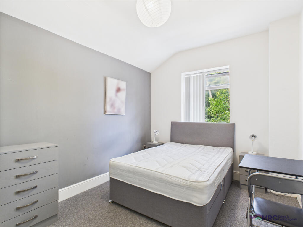 En-Suite Room with All Bills Included