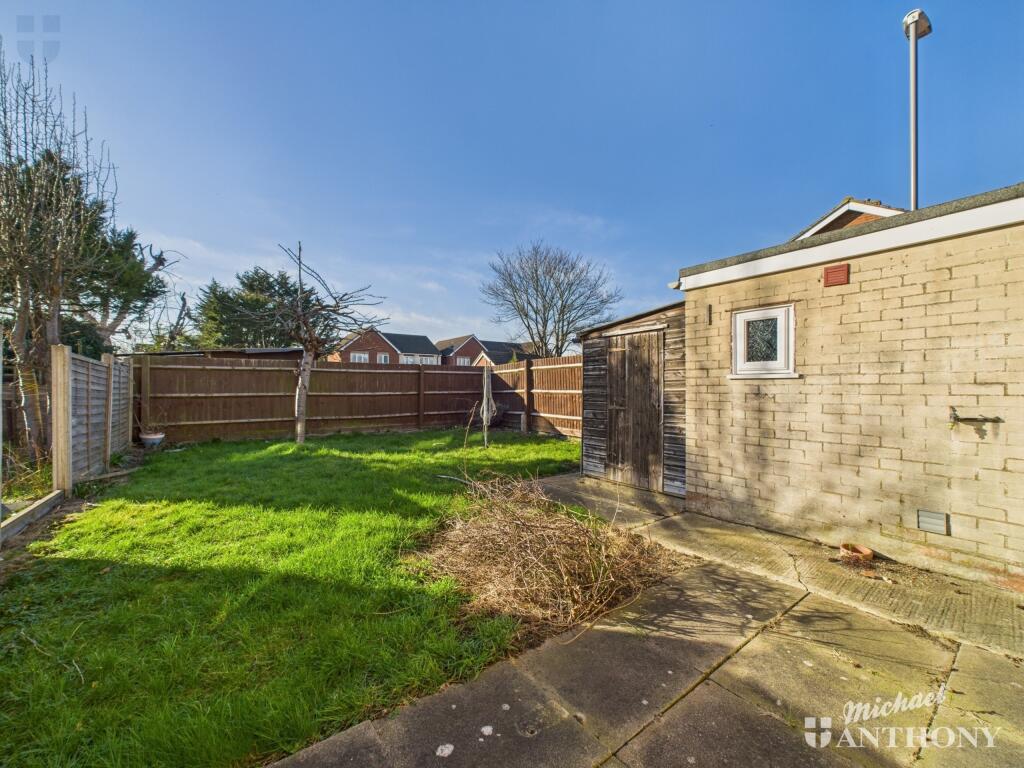 CAM03218G0-PR0557-STILL013