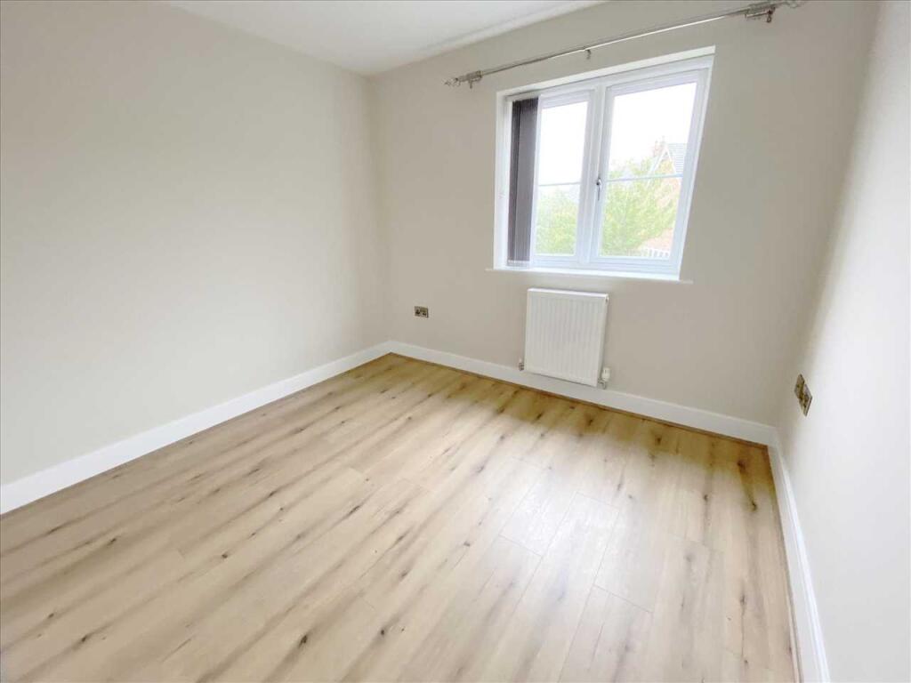 Bedroom 4: