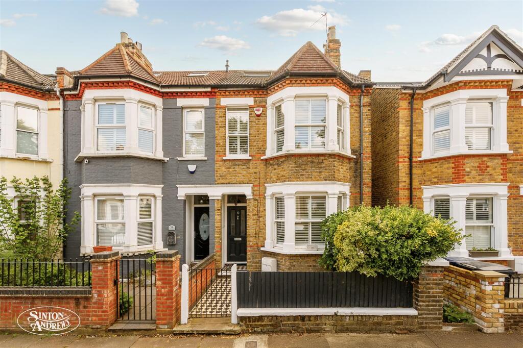 Elthorne Avenue, Hanwell