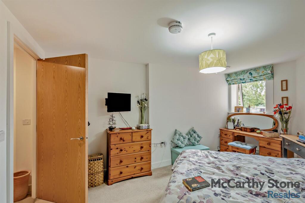 8660042-interior12-800.jpg