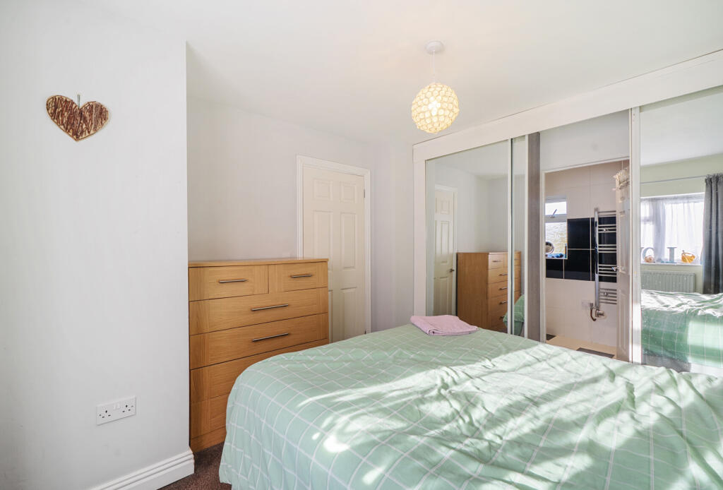 1386025-1-692f16b...