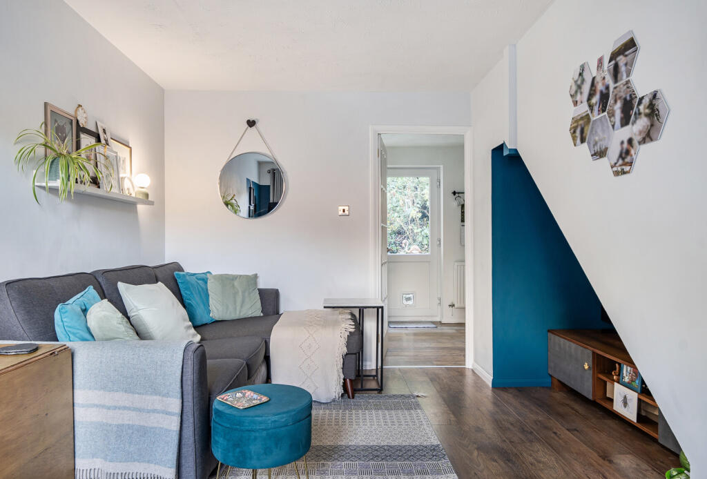 1384549-8-6925cf0...