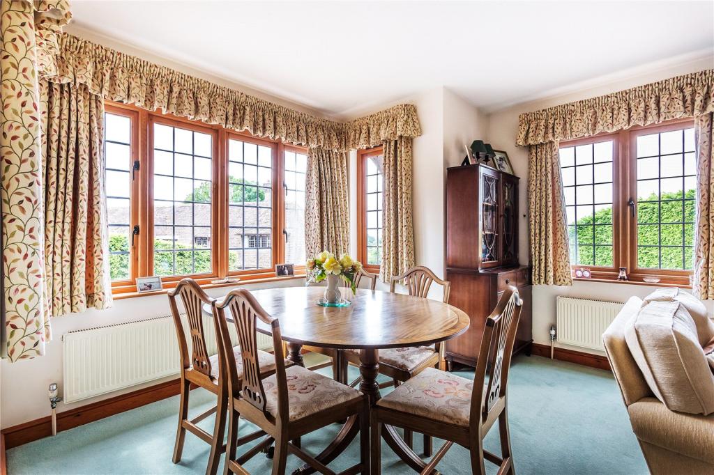 Cottage Dining Area