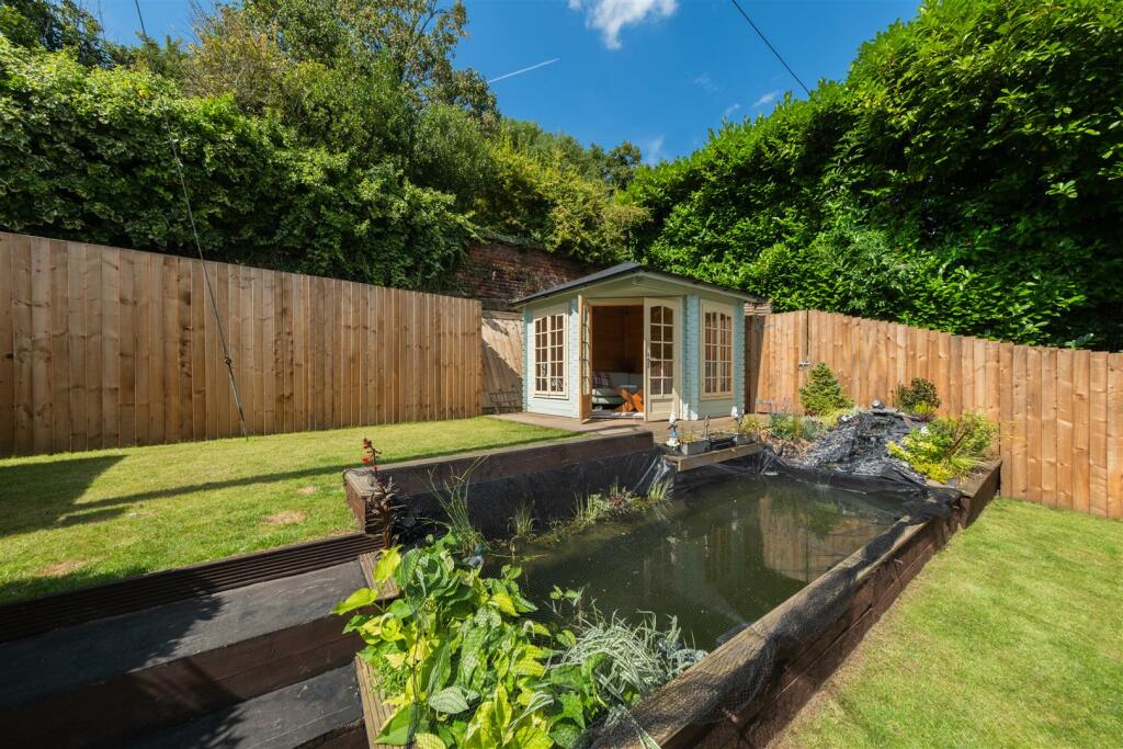 8 Runcorn Road-034.jpg
