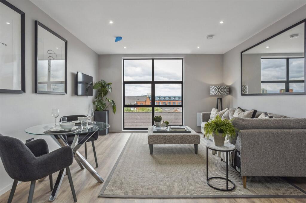 Show Apartment