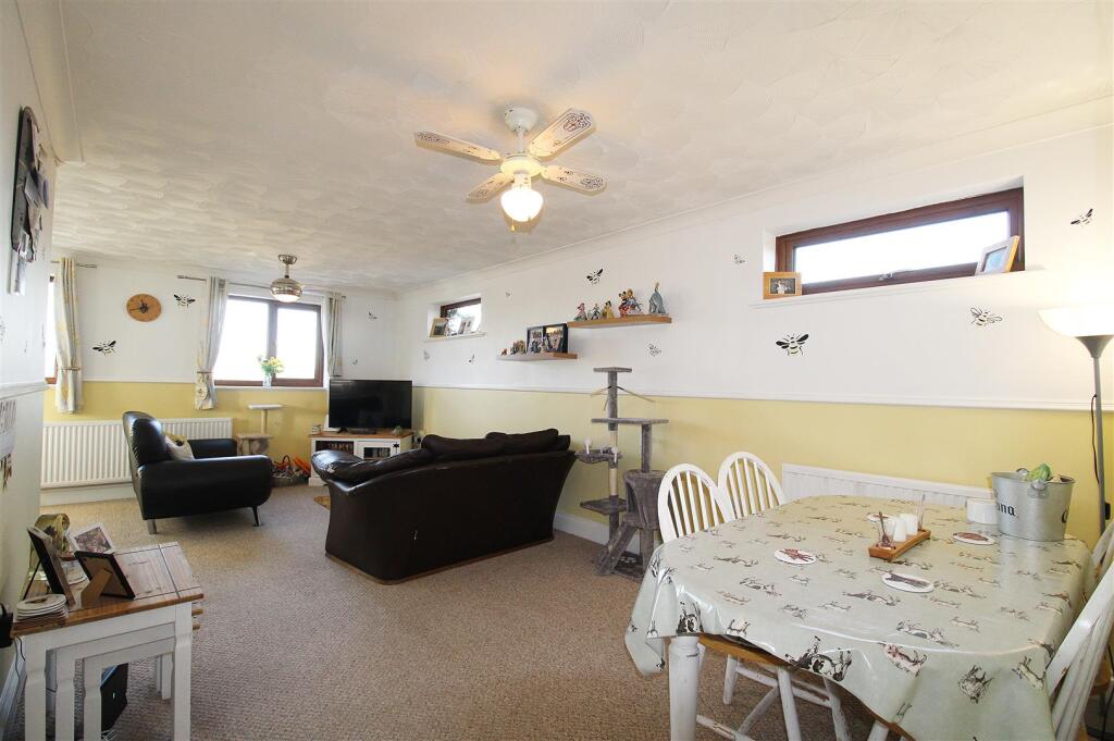 Living/Dining Room