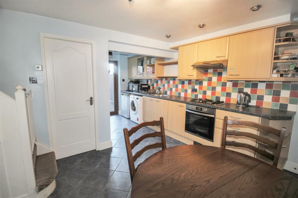 KITCHEN/DINER