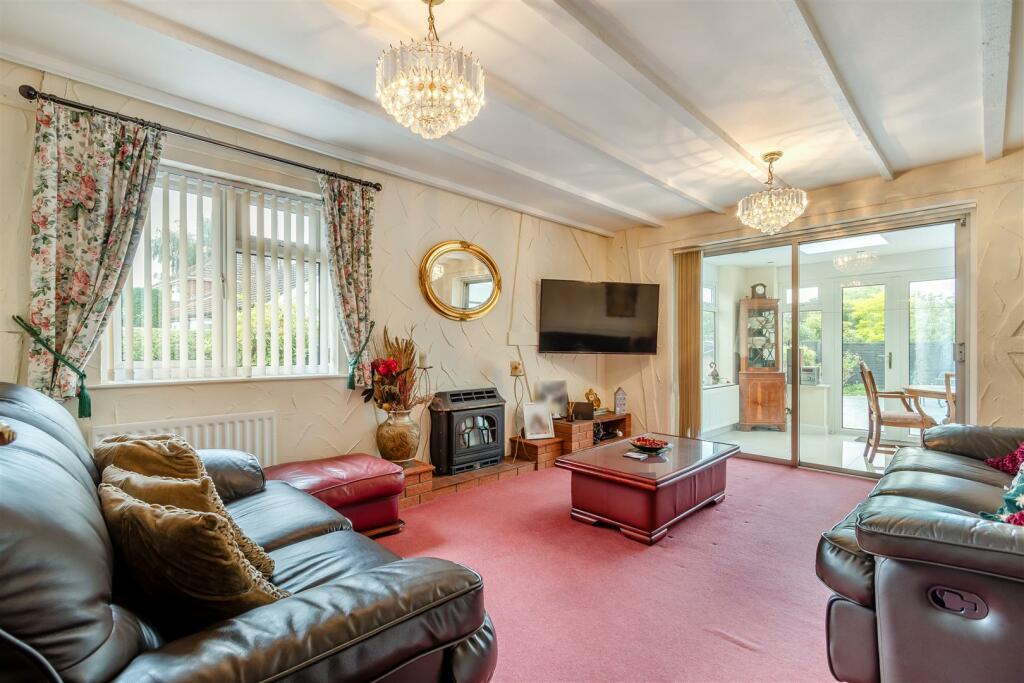 8608384-interior09.jpg