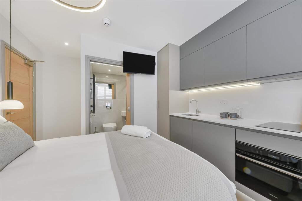 One Stay - Studio 2 -Bedroom - Image 3.JPG