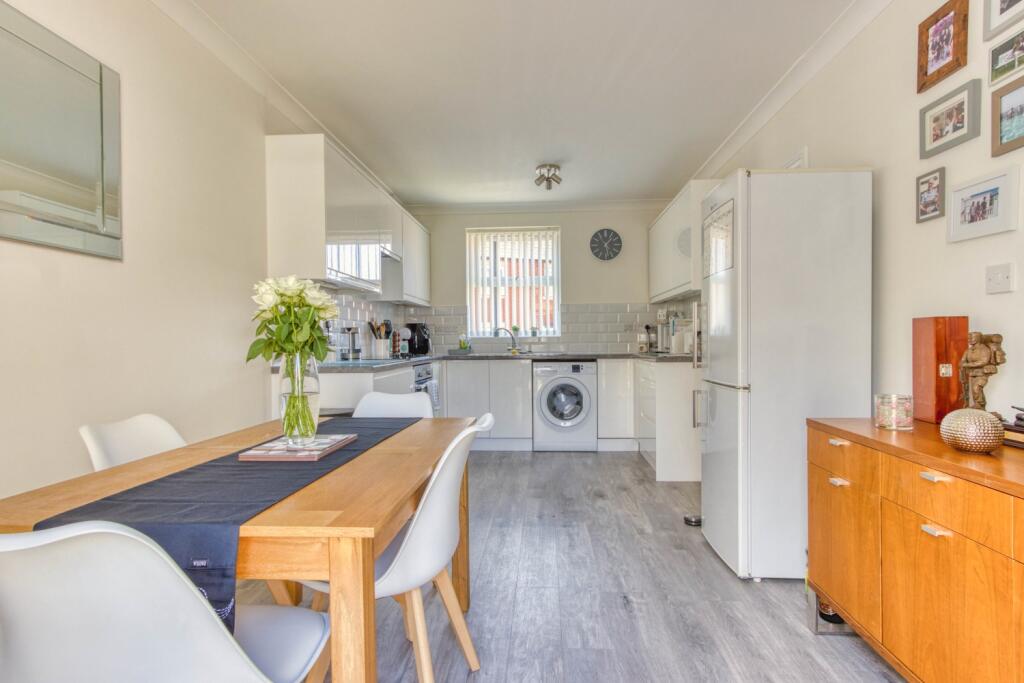 Ewemove Taunton - Venn Close (10)