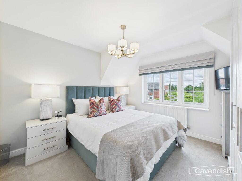 PRINCIPAL BEDROOM