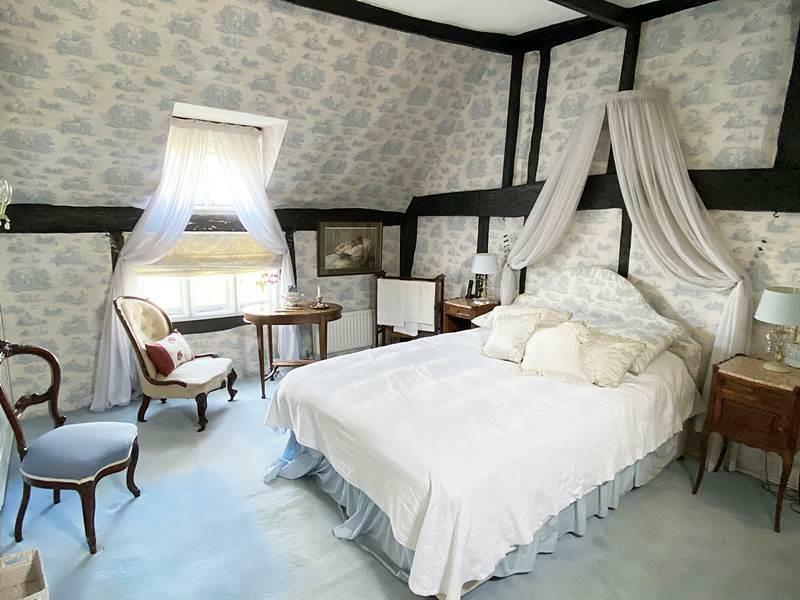 bed1.jpg