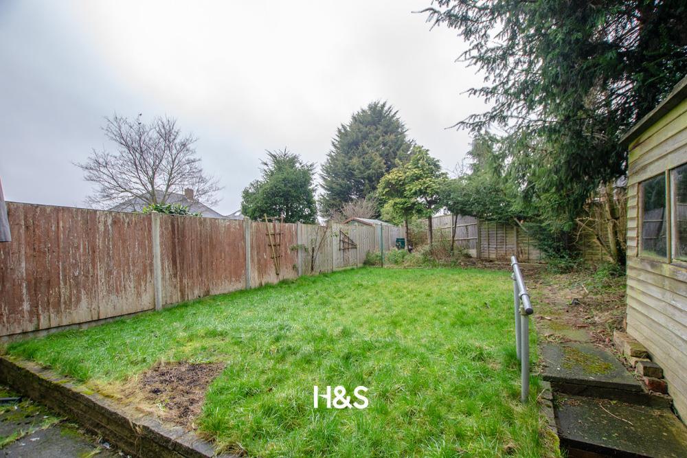 85 Scott Road - rear garden.jpg