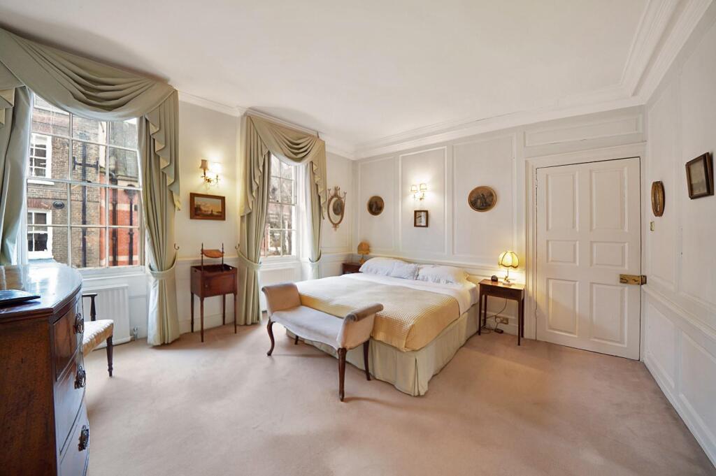 Barton Street Principle Bedroom