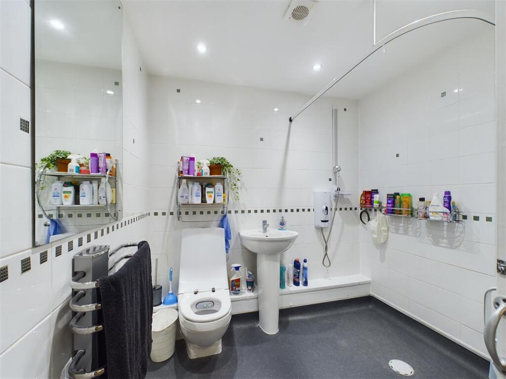WET ROOM