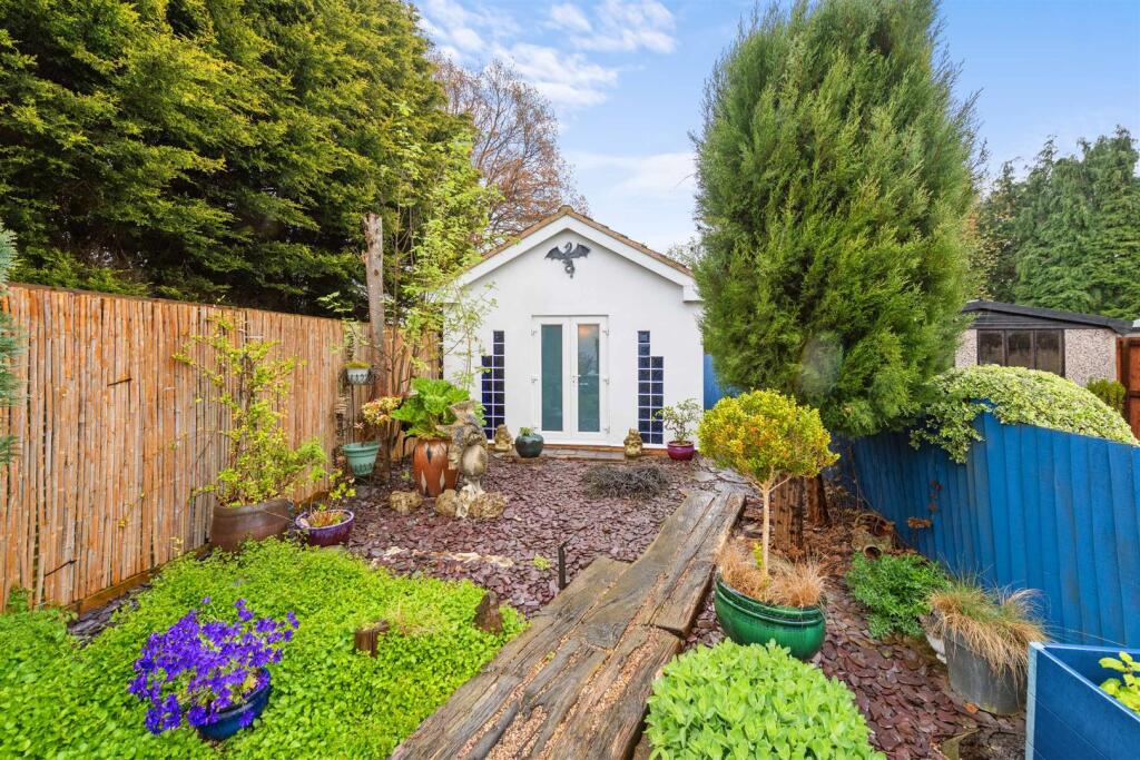 15 Slater Road, Bentley Heath, B93 8AQ_18.jpg