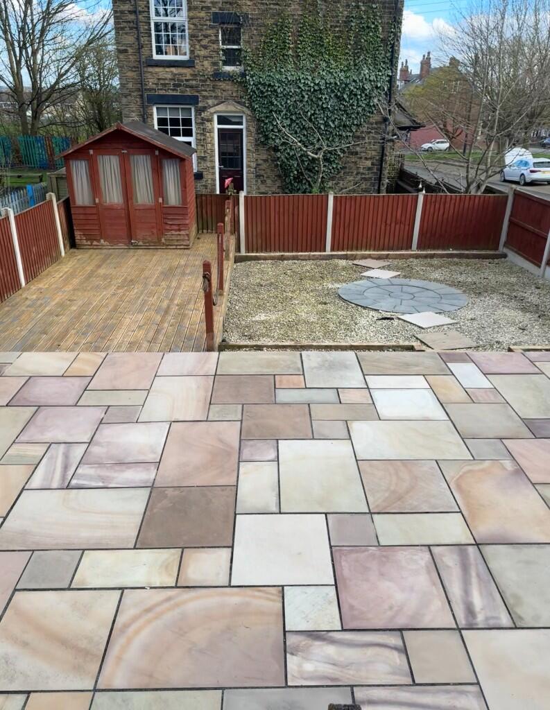 Land/Garden Side