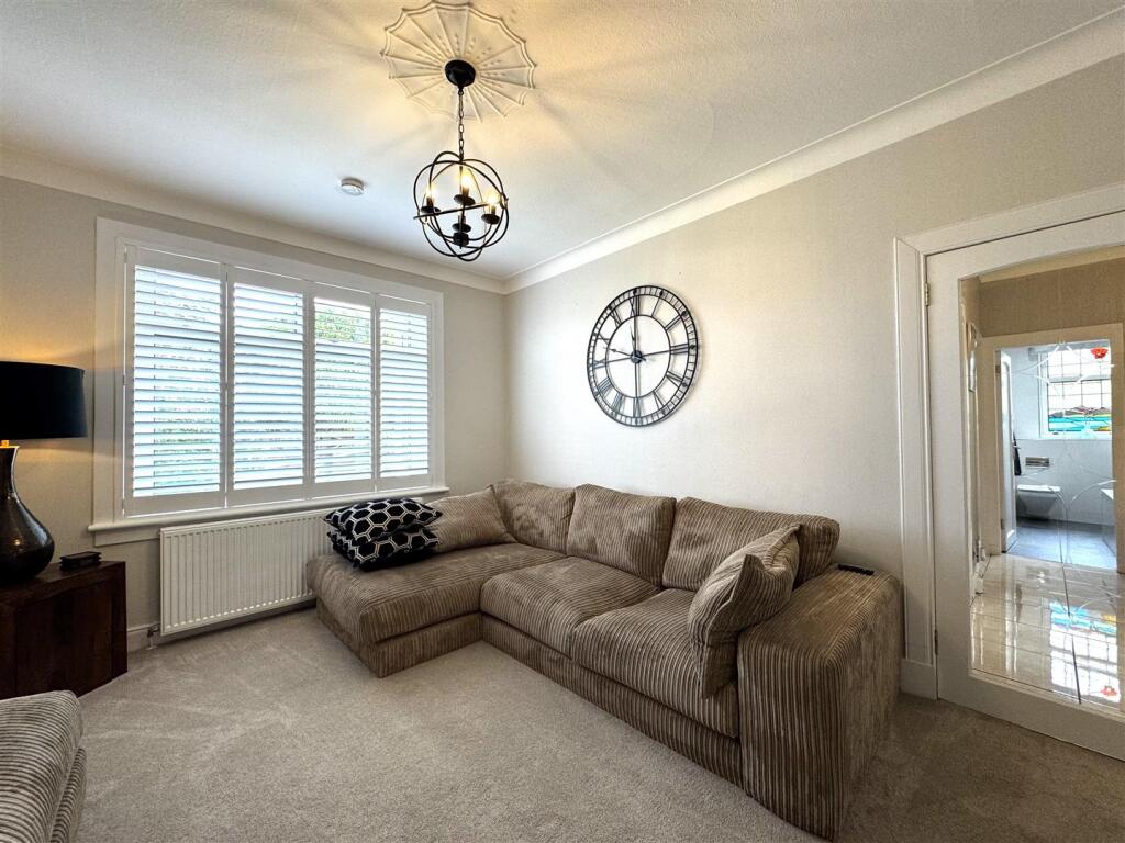 Bedroom 3 /sitting room