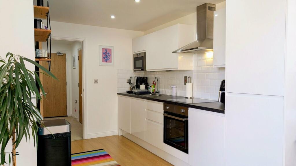 Kitchen Alt