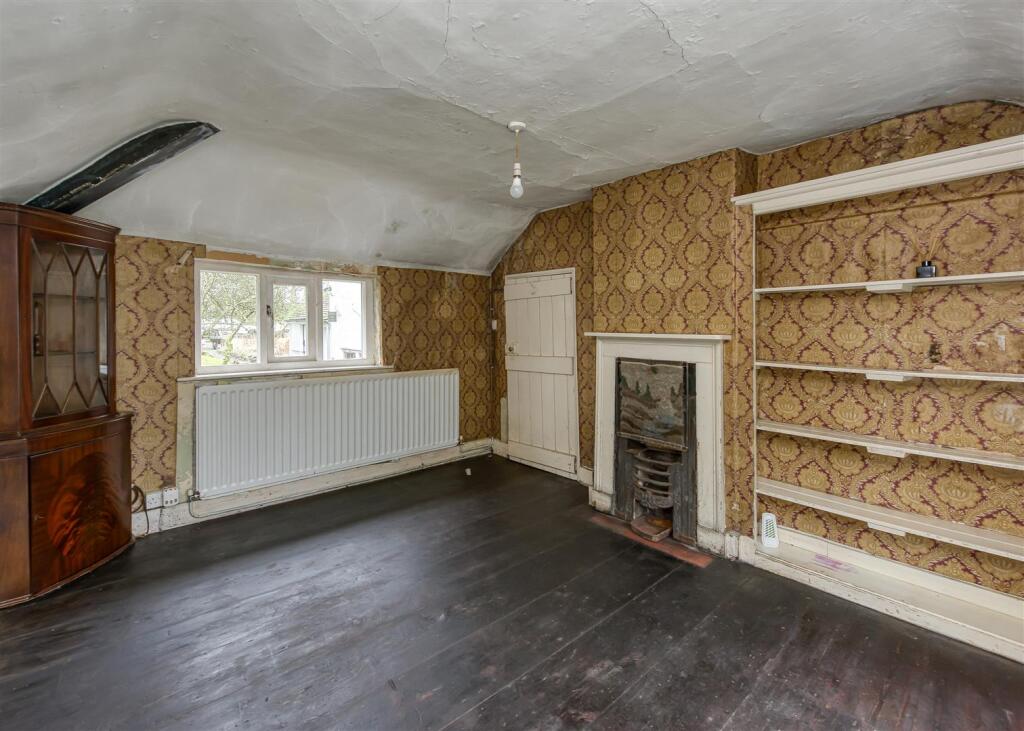 Bridge Cottage-sitting.jpg