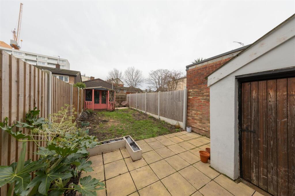 Geere Road E15