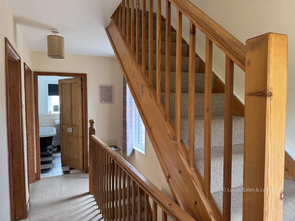 25 Queen Eleanor Rd Geddington-20.jpg