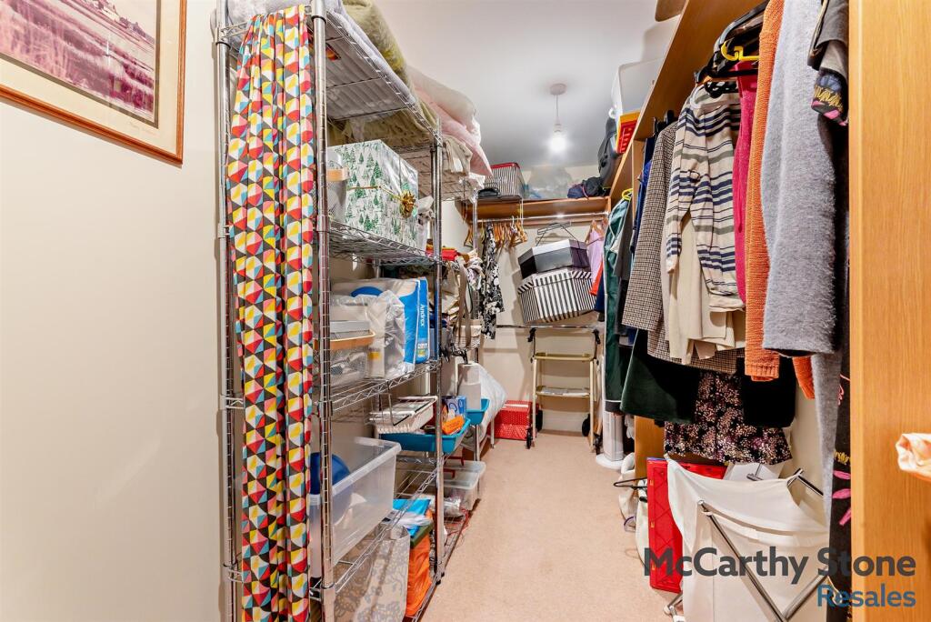 Walk In Wardrobe