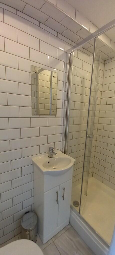room 3 en-suite 