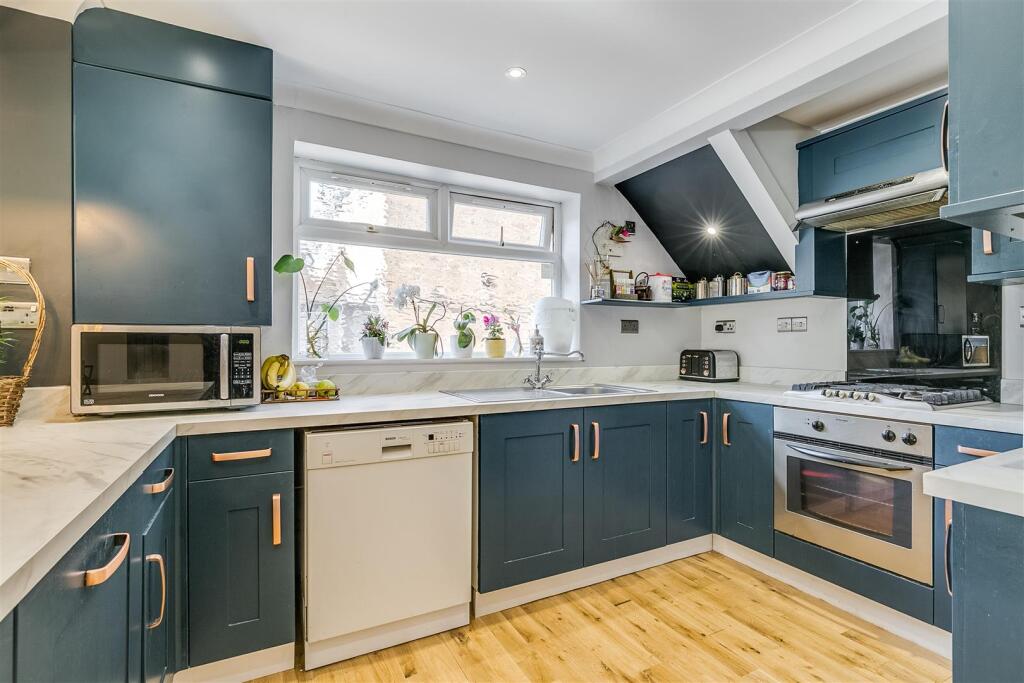 Halsey Drive 120-19.jpg