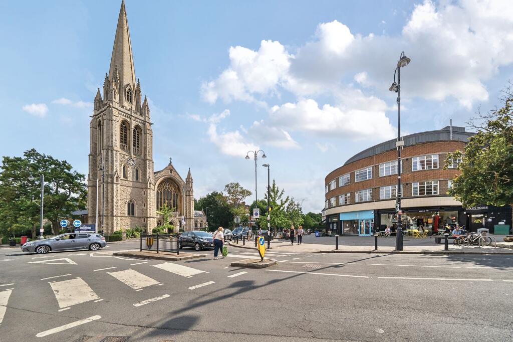 Flat 113 Coles House, 107 -143 Muswell Hill, London, N10 3HS