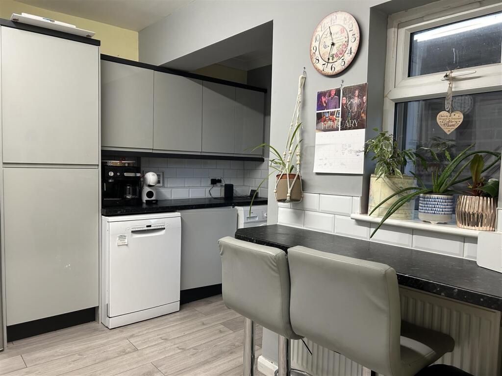 YARDLEY WOOD ROAD 866 KITCHEN 1.jpg