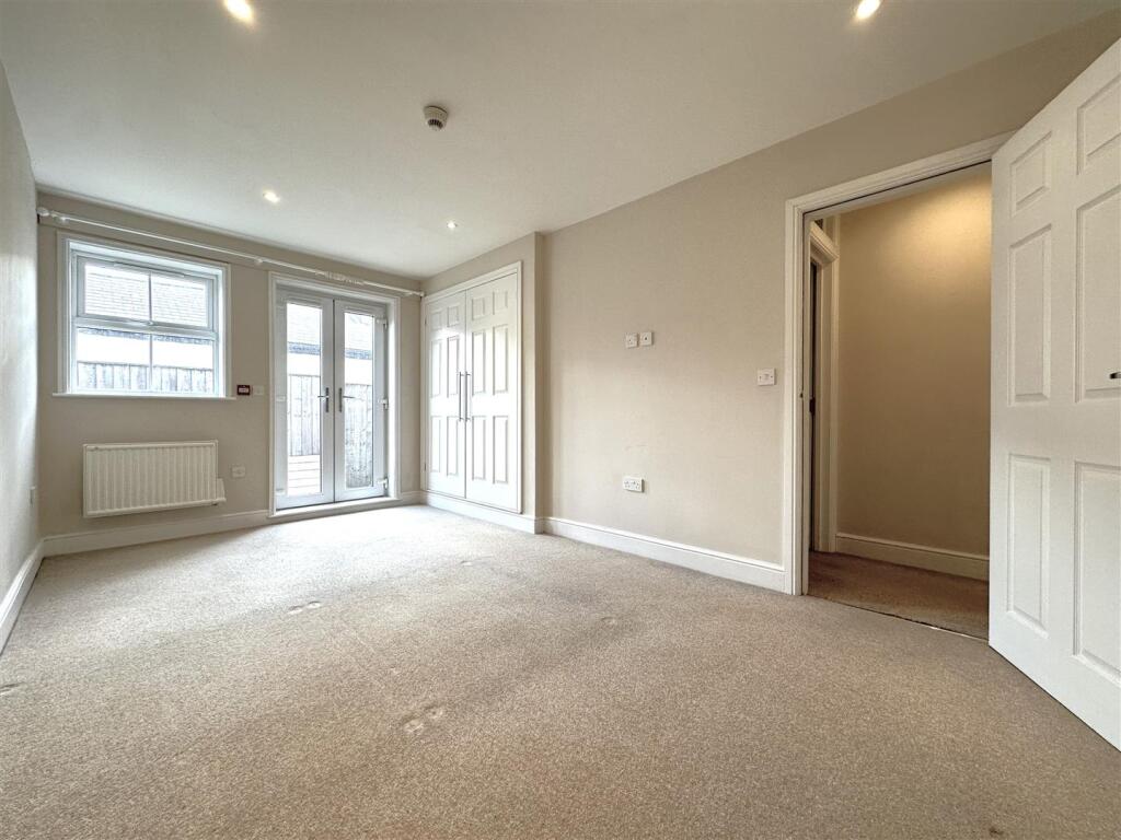 Bedroom 4 Online .jpg