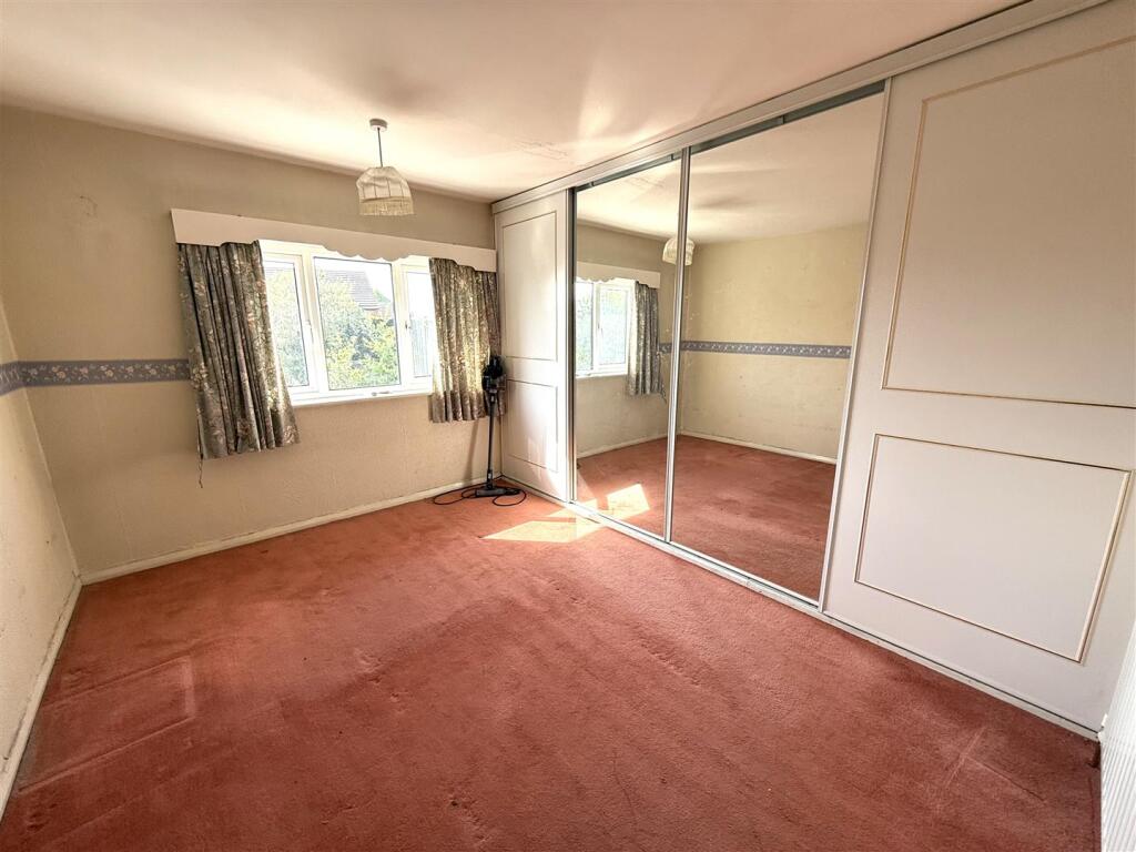 high street bed 2.jpeg