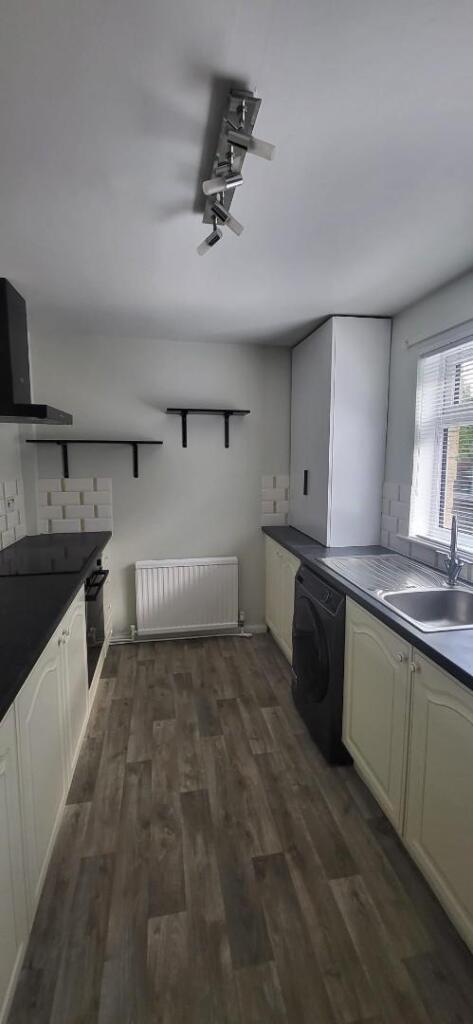 Kitchen: