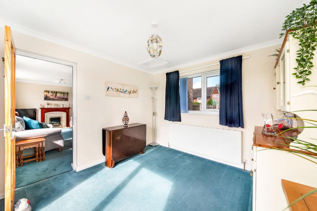 FORMAL DINING ROOM / SECOND RECEPTION ROOM