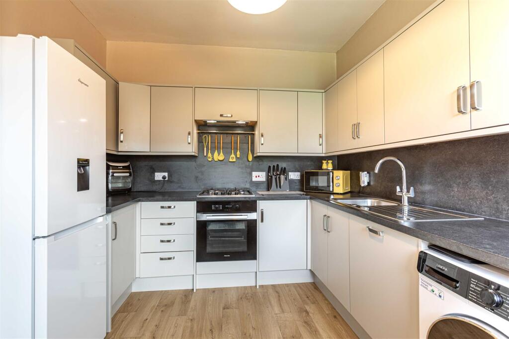 39 Lintburn Street Galashiels Low Res 12.JPG