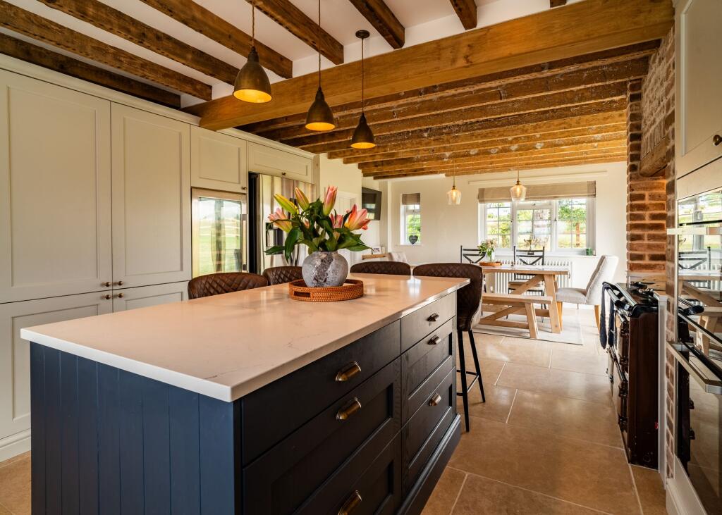 Kitchen / Dining Room