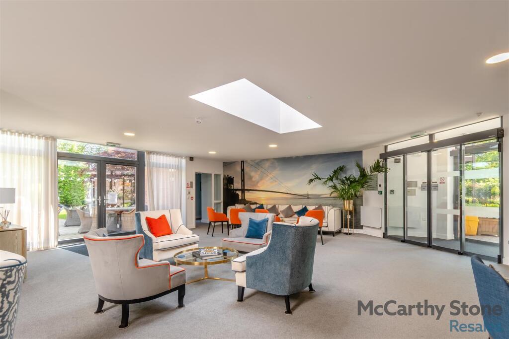 8646880-interior18.jpg