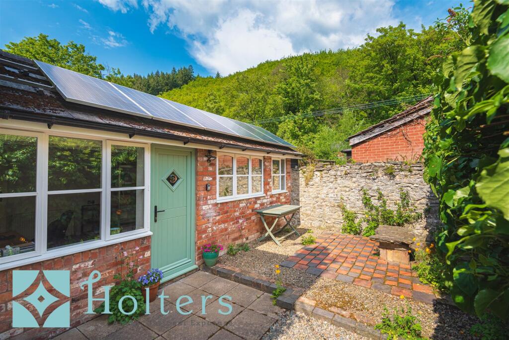 15 Mill Green, Knighton-11.jpg