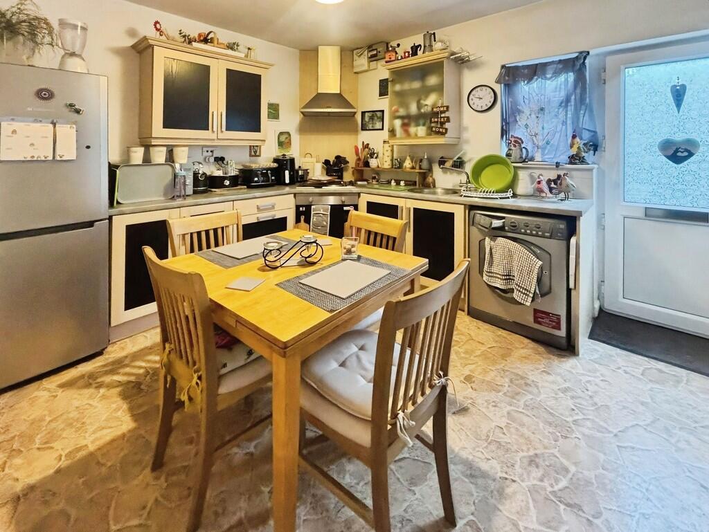 0222ed81-WhatsApp...