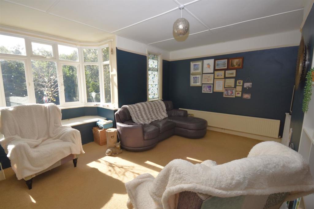 Living Room.JPG