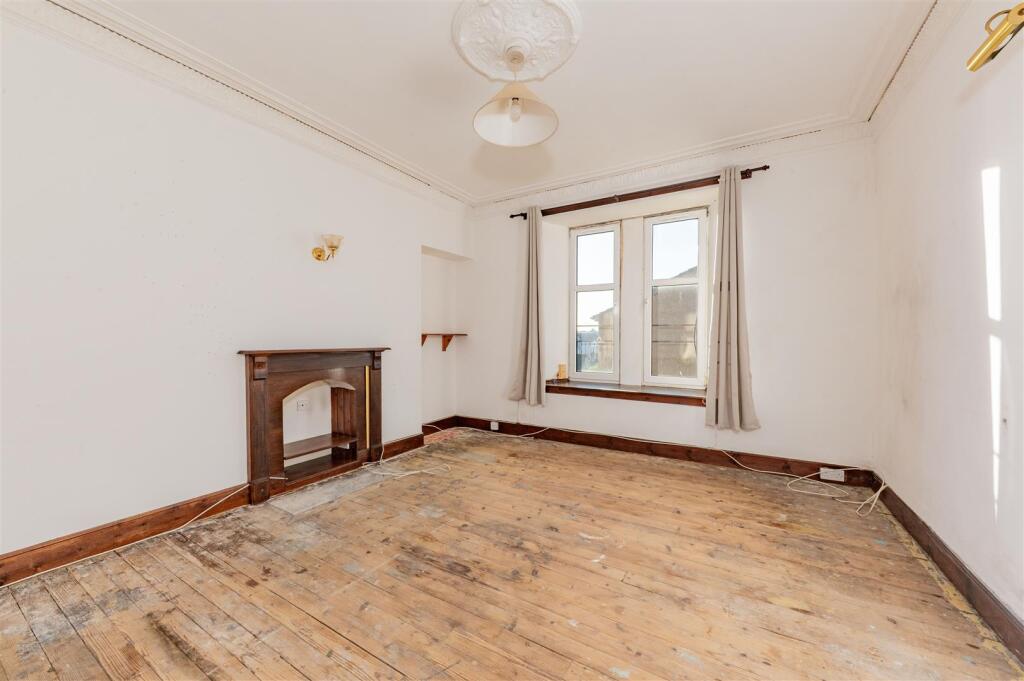 11D Bonnybank Road Dundee-5.JPG
