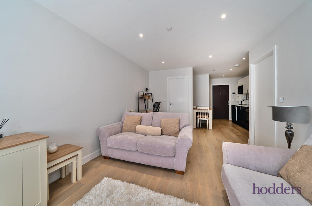 d8d2f052-d40d-401...