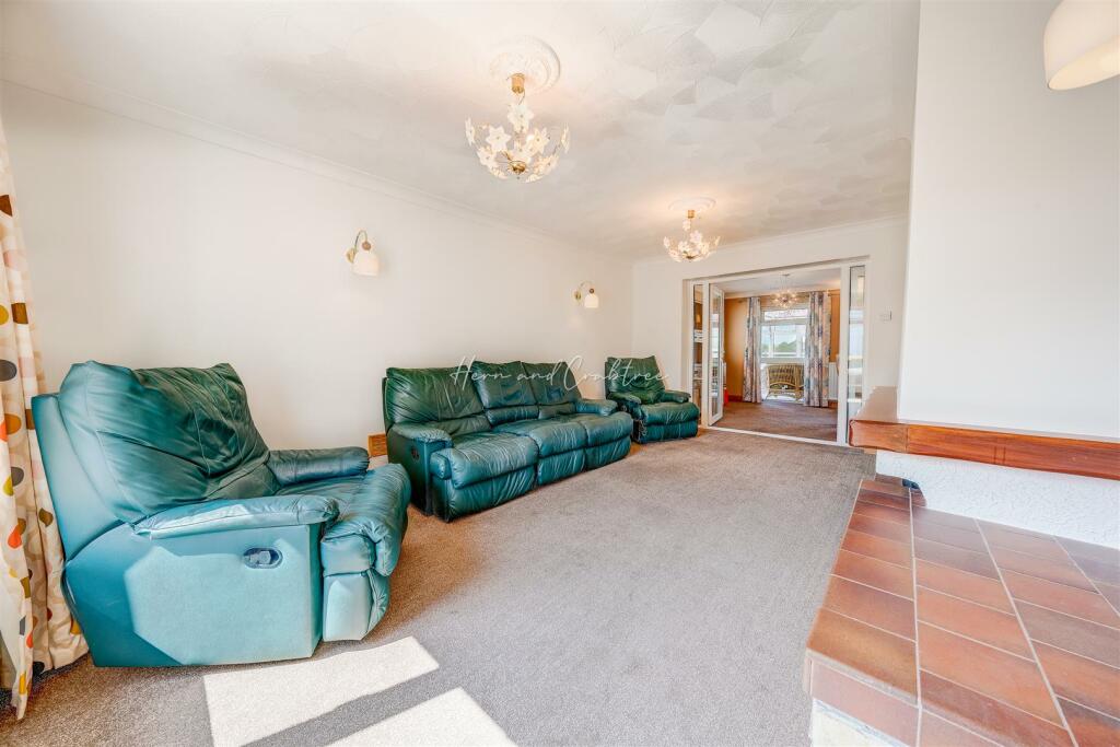 Padarn Close, Cyncoed, HernCrabtree (15).jpg