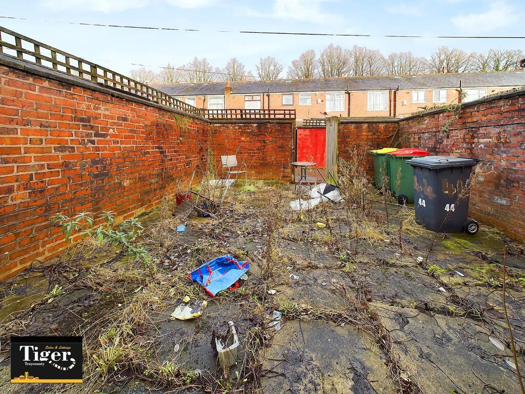 CAM02176G0-PR0458...