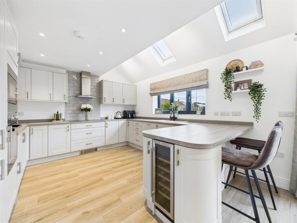 High Specification Fitted Kitchen